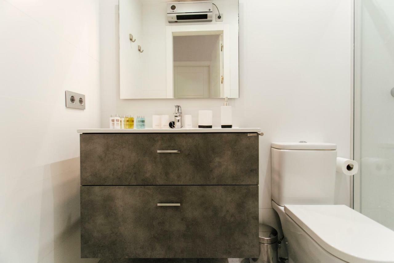 Minimalism And Modern- 2Bd 1Bth- Las Setas Siviglia Esterno foto